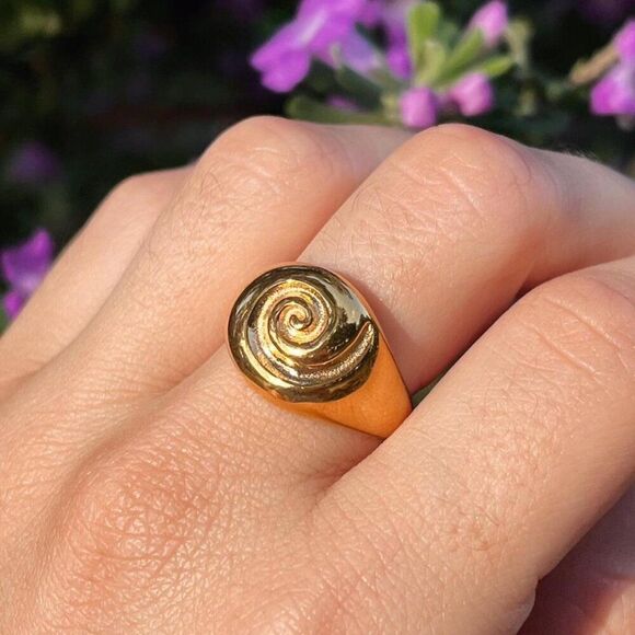 New! “Madrid” Engraved Swirl Chunky Gold Ring - Picture 1 of 6
